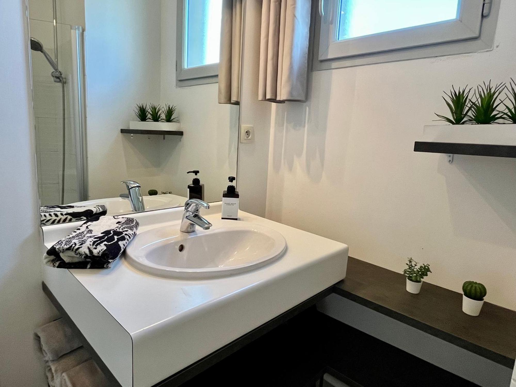 Bngo I Immense Rooftop Lyon I 2 Chambres, 4 Places Parkings, 2 Immenses Terrasses, 8 Personnes 외부 사진